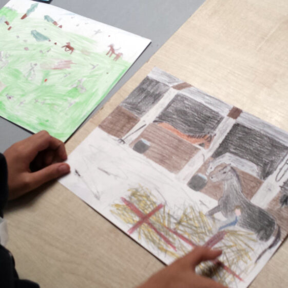 Seo chugat liosta na ndaltaí a ghlac páirt inár gcuid oibre bunaithe ar Bhaile Locha Riach sna meánaoiseanna.  - Students from Gaelscoil Riabhach who worked on the Medieval Loughrea project: