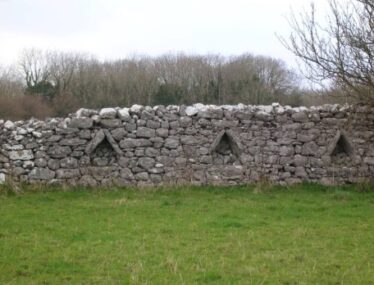 Bee boles