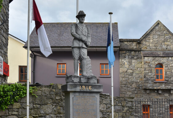 05. Joe Howley Statue