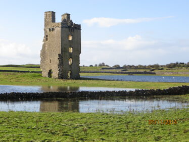 Barnaderg Castle which dates back to 15th/16th century | Photo:  B. Forde, Ballynakilla, Togher, (2015)