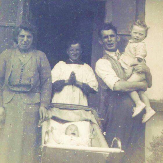 Clogherboy neighbours Neighbours from Clogherboy L-r: Maggie Donnellan, John Folan, Martin and Mary Connolly and Patti Connolly (baby) | Photo: Out and About Magazine 2013