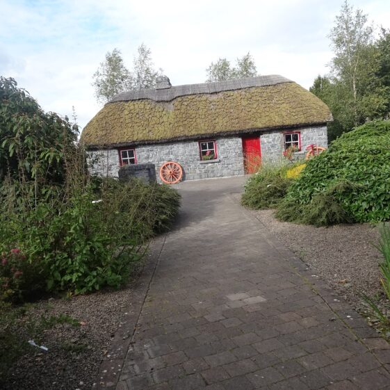 Gardens around cottage Gardens around cottage | Milltown Heritage Group
