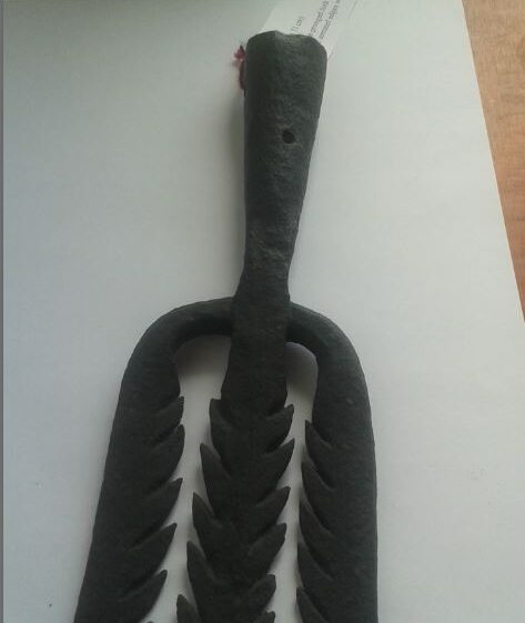 Eel Fork (31cm). Black iron, three pronged fork used to catch eels. The serrated edges help prevent eels escaping | MHG