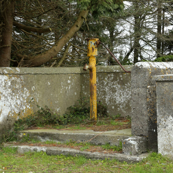 Water pump at Ballaghnagrosheen.  | © Gerry Costello
