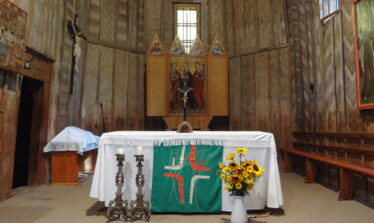 Church Altar | © Copyright Veritas
