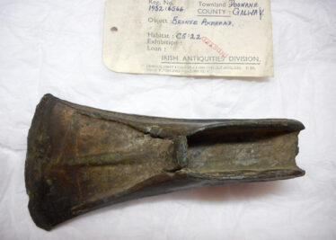 Doonane Bronze Age Axehead | © Marian Hardiman