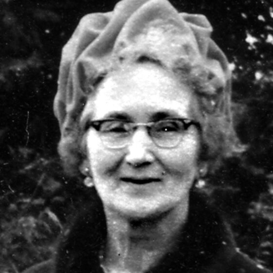 Nancy Snee Nancy Snee, Esker.
Former teacher at Garbally N.S