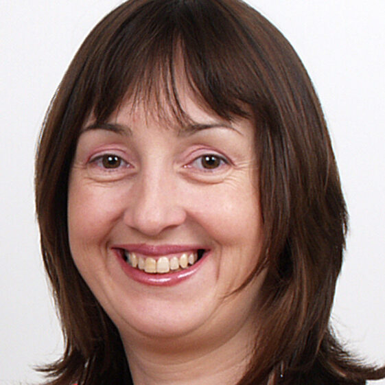 Regina Hughes, Carnacregg