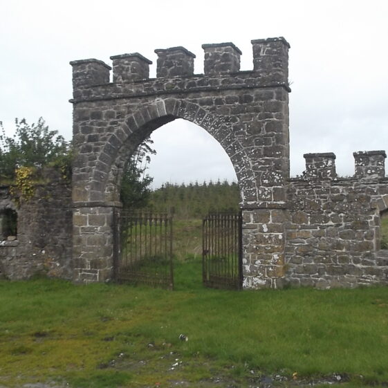 dscf2453 Faux Entrance located to south east of Woodlawn House | B.Doherty, 2015