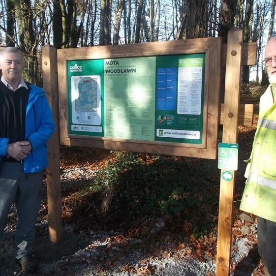 Martin Ruane, Coillte & Alf Seale WHG Martin Ruane, Coillte & Alf Seale, WHG erecting a new sign at Woodlawn Woods 2016 | B. Doherty 2016