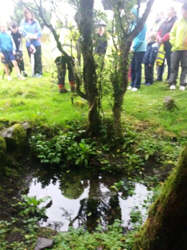 Water reflections in the well at killaan