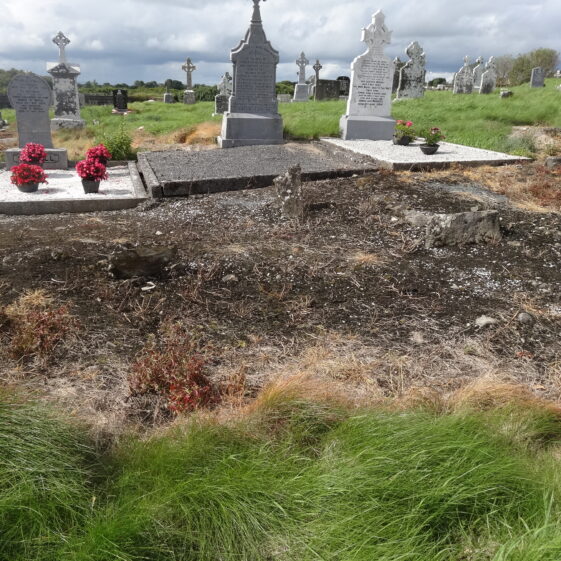 KY-229-A Kilclooney Graveyard