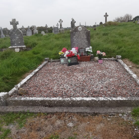 KY-232-A Kilclooney Graveyard