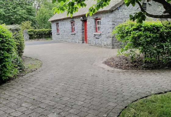 Cottage in Heritage Park