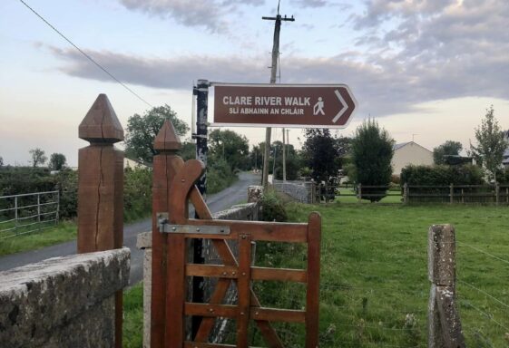 Slí Abhainn an Chláir