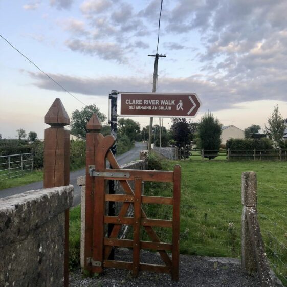 Slí Abhainn an Chláir