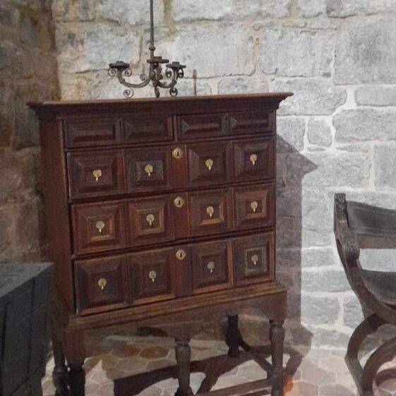 Claregalway Castle 31 Embracing the Past | Photo: Tunde Racz
