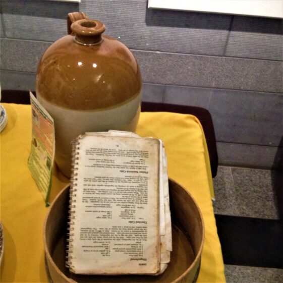 Earthenware-jar-adn-old-cookery-books Earthenware pot and old cookery book in Killererin display | Photo: Bernadette Forde