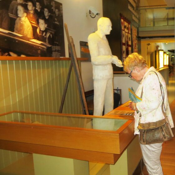 Mary-Cunningham Mary Cunningham studying the exhibits | Photo: B. Forde