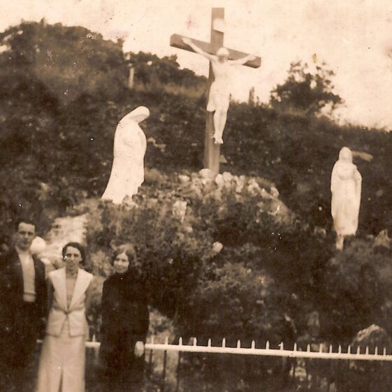 Possibly-John-Keane-Kathleen-Devaney-Annnie-Keane-in-Knock John Keane?, Kathleen Devaney and Annie Keane in Knock | Killererin Heritage Society