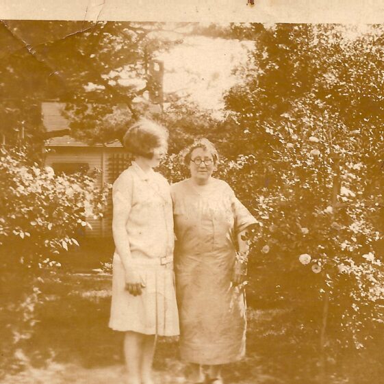 Annie Keane Annie Keane we presume the lady on the right?) | Killererin Heritage Society