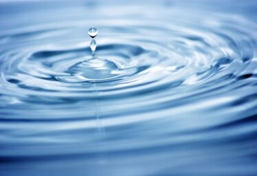 Killererin Buys Water