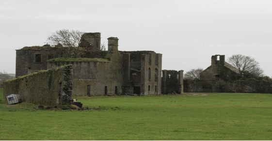 Fig. 2 - Brooklodge House ruins, front view, Jan. 2024. | Photo: Catherine Forde