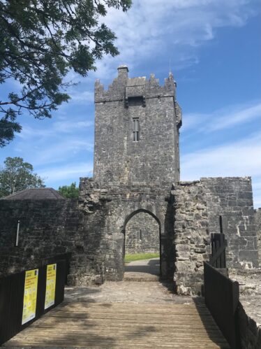 Aughanure Castle is a 16th Century O'Flaherty stronghold, built near Oughterard.