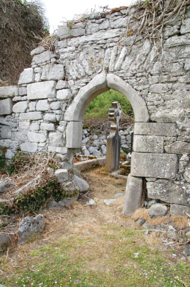 Pointed arched door opening | B. Doherty