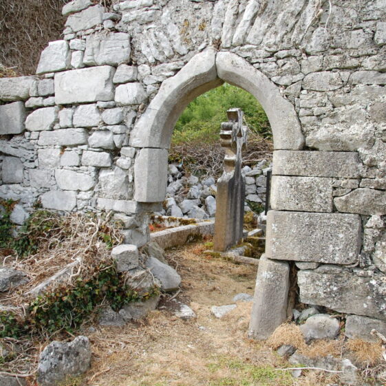 Pointed arched door opening | B. Doherty