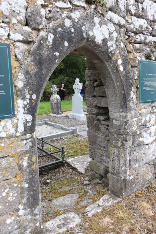 Pointed arched doorway at Killeeneen Church | B. Doherty 2023
