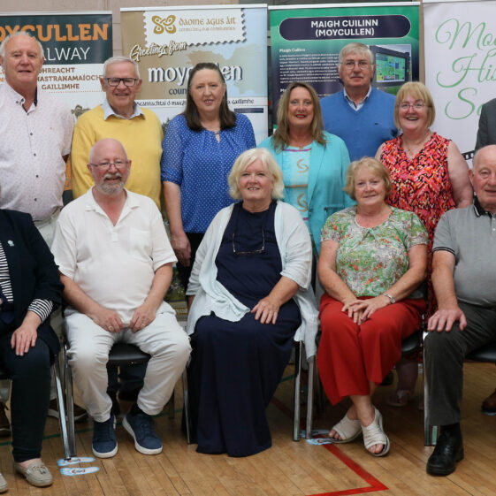 Cumann Staire Ruaidhrí Uí Fhlaitheartaigh/Moycullen Heritage Committee 2024/2025. Seated from left, Paula Lydon, Eugene Jordan, Mary O’Shea, Theresa Acton and Seán Osborne. Back row, Gerry Lydon, Walter McDonagh, Mary Anne Feeney, Hazel Morrison, Joe Loughnane, Antoinette Lydon and Brian O’Halloran. Missing from photo are, Jim Gosling, Noel Ó Murchú, Eoghan Mac Cuarta, Tomás Ó Cadhain, Bernie Higgins, Tim Griffin and Mark McNally.
