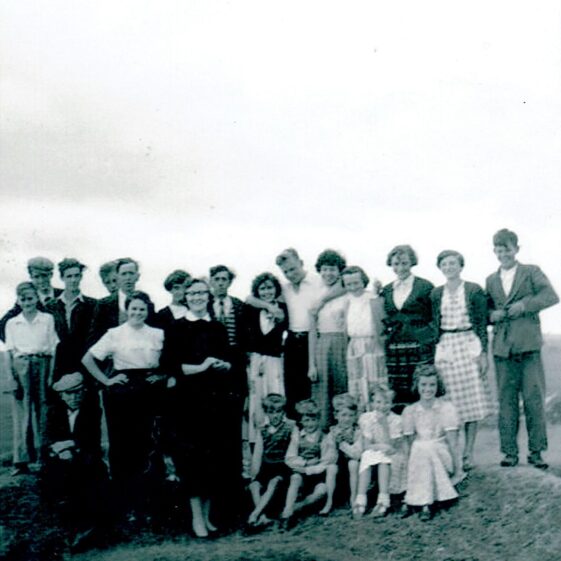 Knockerasser photos - (May 2019) (2) Young and old on the Tower in the 1950's | Photo courtesy John Conneely