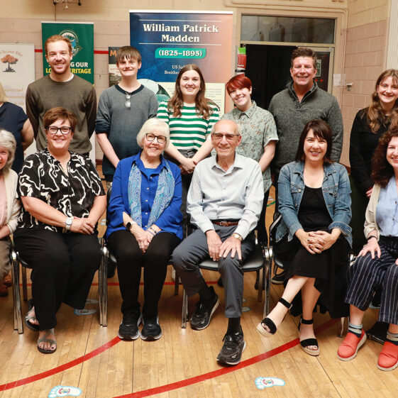 P.1 CorribShores-theseareourpeople US and Moycullen Madden family Extended Madden family visit from Colorado and meet their Killagoola Madden cousins.
Front Row L to R: Margaret Madden Godfrey, Kimberly Madden, Loretta Madden, Jim Madden, Amy Madden, Siobhain Madden.
Back Row L to R: Sylvia Carroll, Mary Fay Carroll, Keegan Fulwider, Thomas Godfrey, Hailey Fulwider, Maddy Madden, Robb Madden, Anita Godfrey, Judith Godfrey. 17 July 2024 | Sean Lydon, photographer