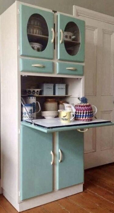 Kitchen Cabinet