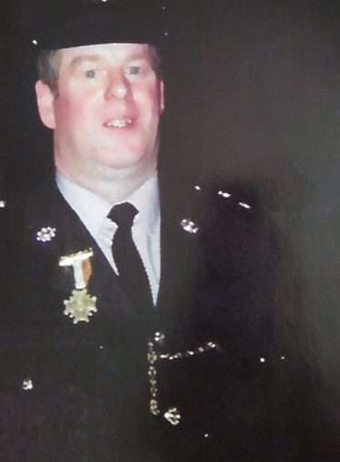 Garda John (Sean) Leonard awarded Scott Gold Medal 1988