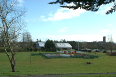 09. Palace Grounds Park