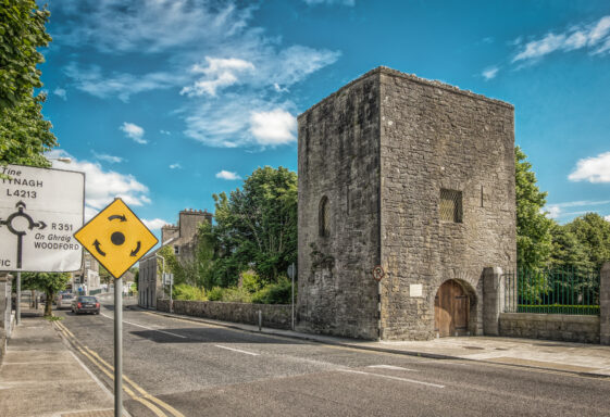 03. TOWN GATE