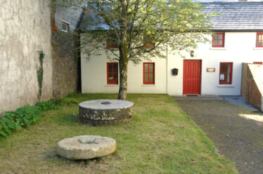 05. King Ruairdrí O’Connor Park and the Little Mill Museum