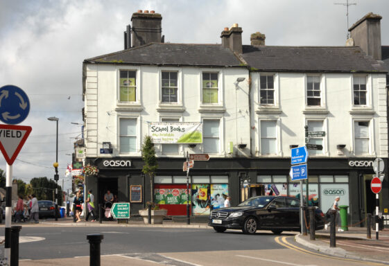33.	The building occupied by ‘Books n’ More’ on the Square