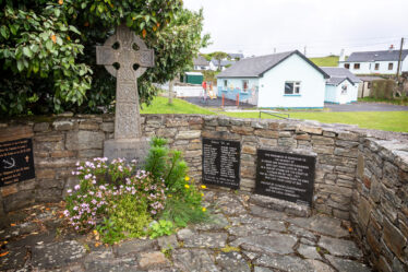 Cleggan - Inishbofin Disaster memorial - Lat/Long: 53° 33.4008N, 10° 06.7416W - What3Words:  ///tampering.treadmill.drags | Roger Harrison
