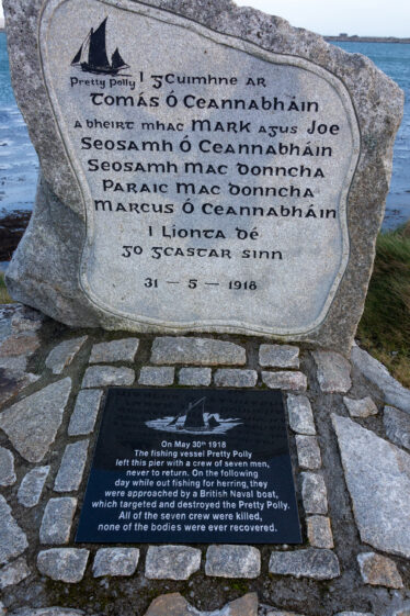Memorial to the loss of the Pretty Polly and her crew in 1918 | Roger Harrison