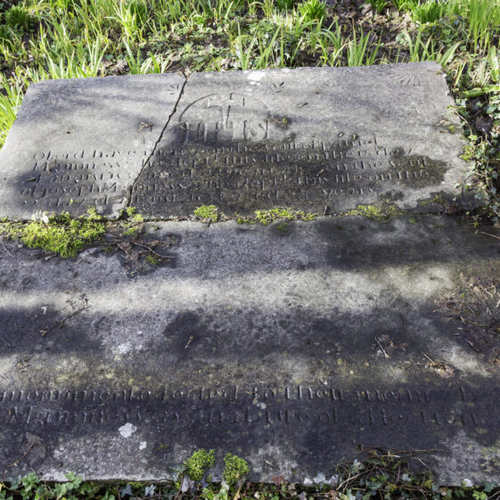 SMCC-21b Grave 21 - McGuinness | Roger Harrison