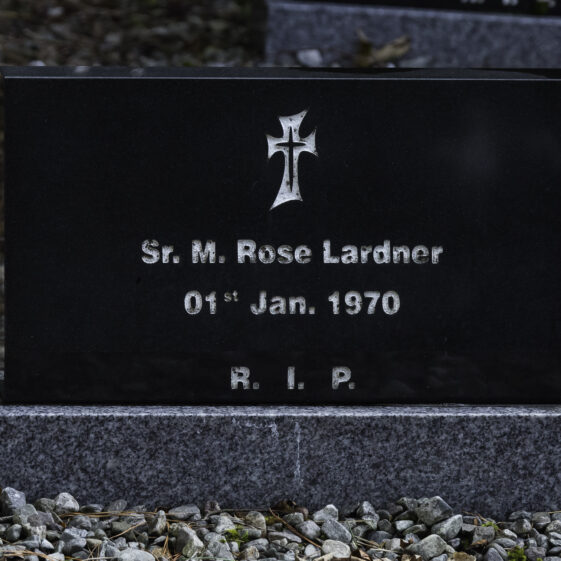 Grave 30 - Lardner | Roger Harrison