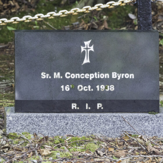 Grave 9 - Byron | Roger Harrison