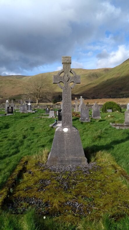 Cross and Graves
