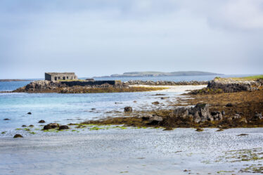 Davillaun from East End Beach - Lat-Long - 53° 37.6752N, 10° 08.2752W | Roger Harrison