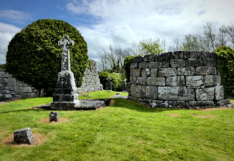  Kilcoona Cemetery & Round Tower | Donaghpatrick Kilcoona Heritage Society