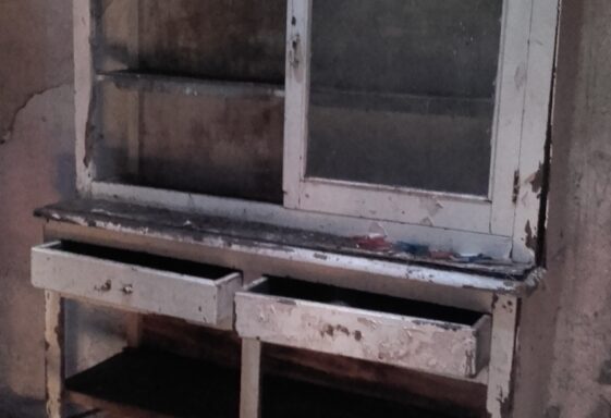 An Old Dresser
