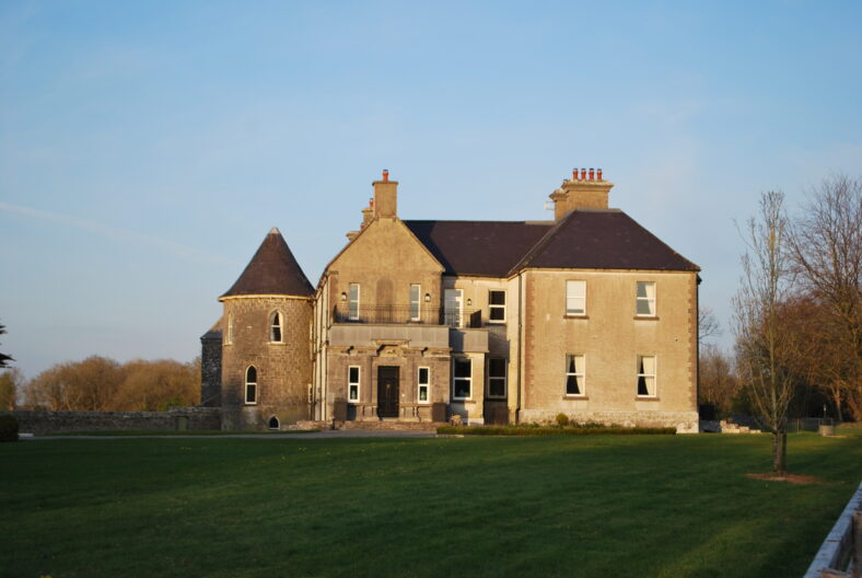 Ballyglunin House